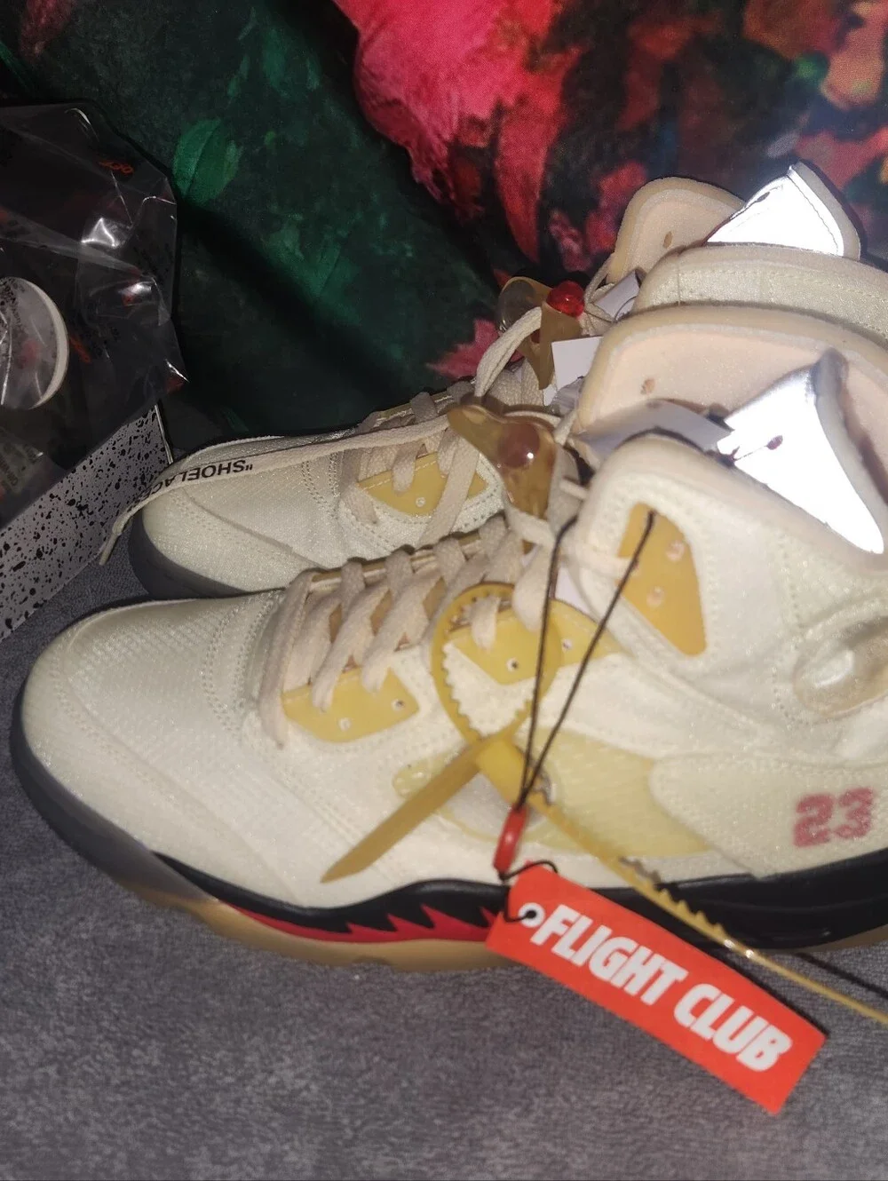 Size 11- Jordan 5 Retro Off-White Sail 